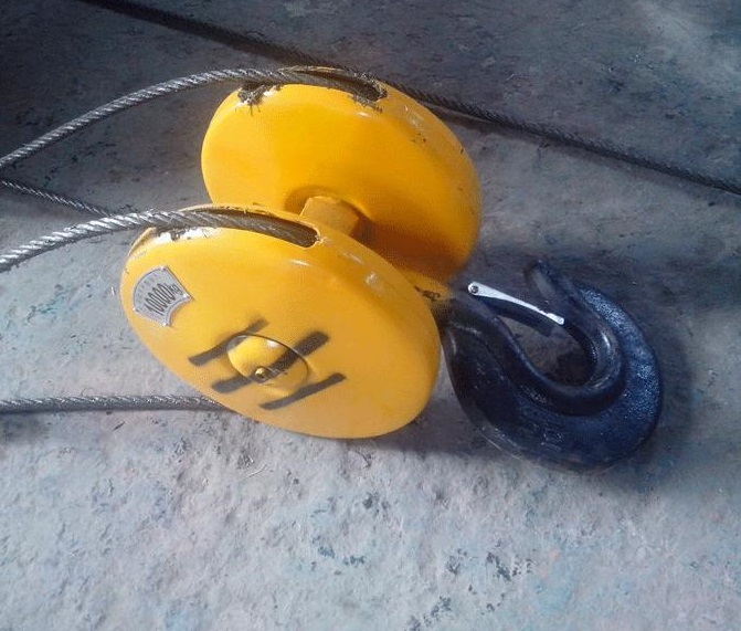 卫鼎机电机械定制钢丝绳电动葫芦吊钩厂家拿货