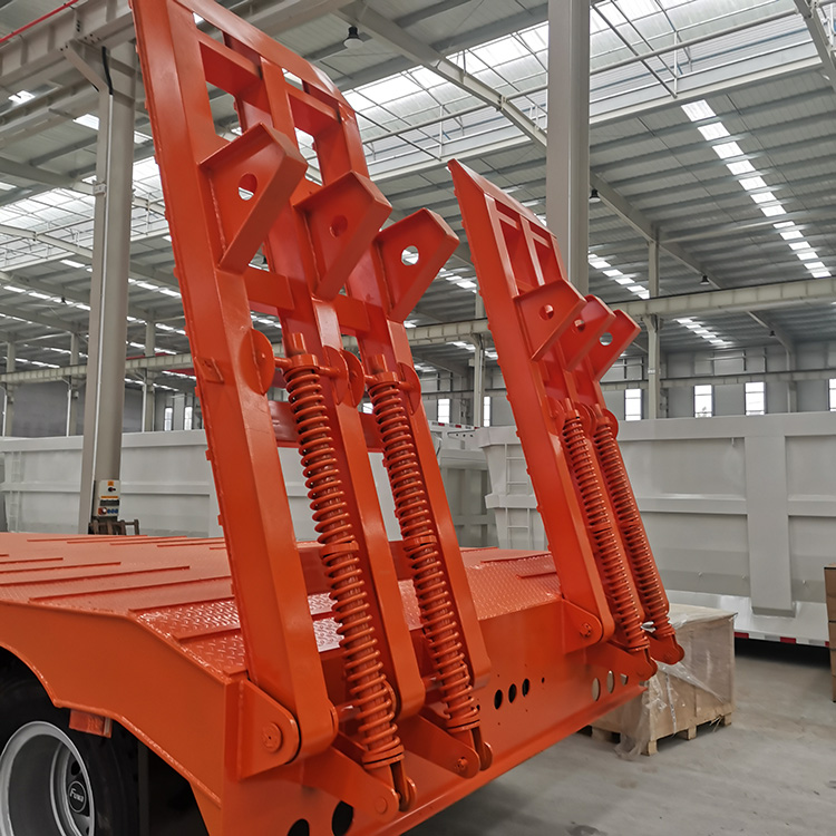 轻型半挂钩机板半挂车10米钩机板半挂车预付定金