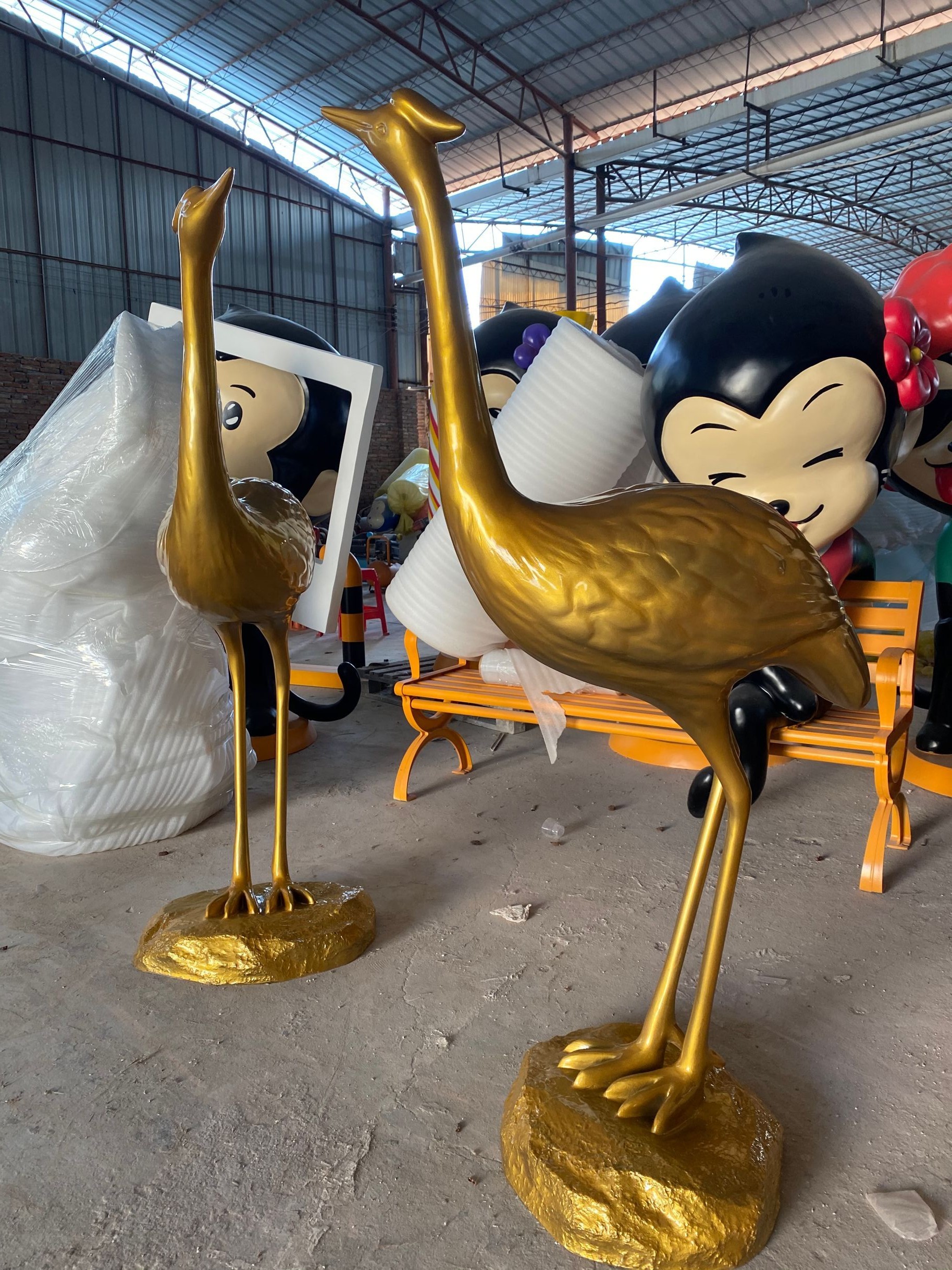 中山广场玻璃钢雕塑制品 园林仿真动物小鸟雕塑摆件