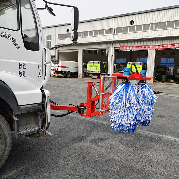生产护栏专用清洗机城市隔离护栏清洗车波形护栏清洗车价格
