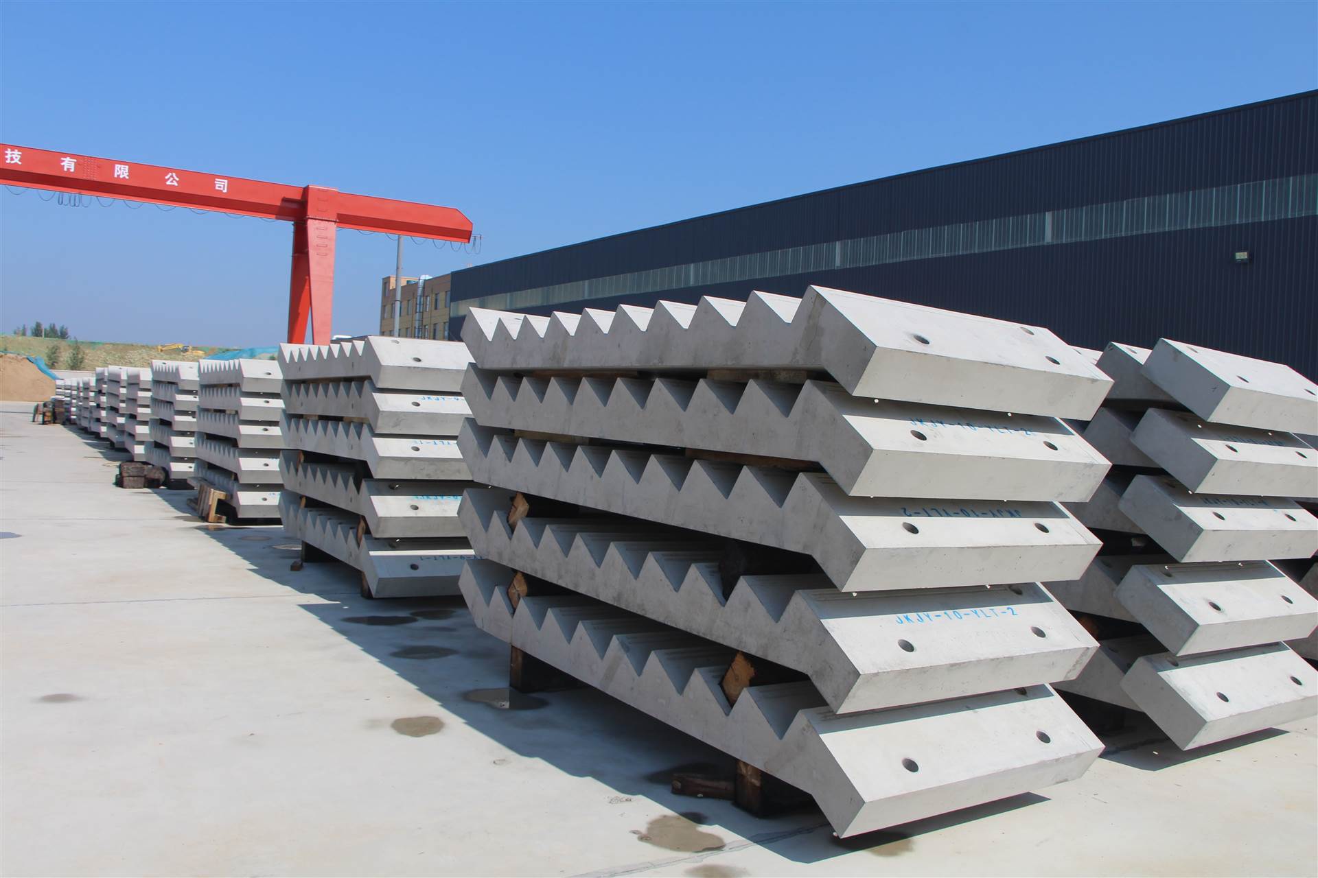 厂家供应_pc楼梯_楼梯板