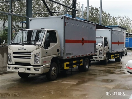 重庆煤矿爆破器材运输车,民爆车销售电话