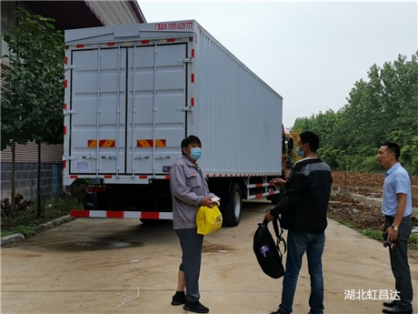 东风国六10吨飞翼车 要品质也要性价比