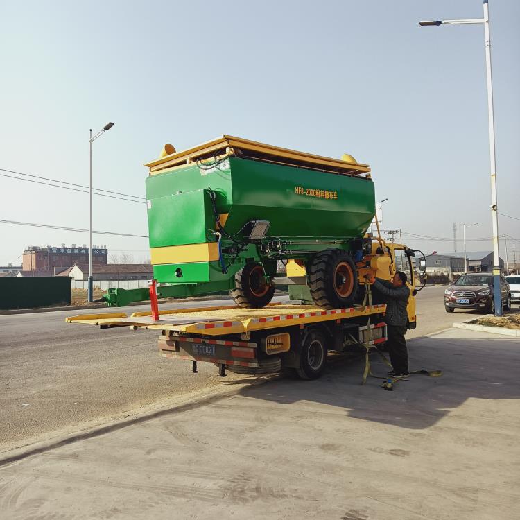 粉料白灰撒布车石灰粉料撒布机