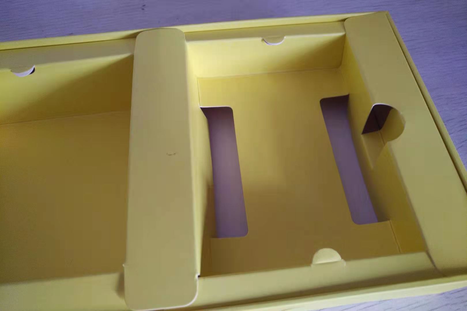 纸盒内衬隔板使用卡纸制作