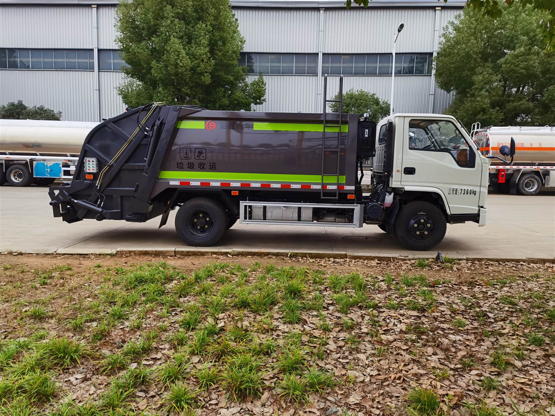 城市垃圾收集转运压缩车