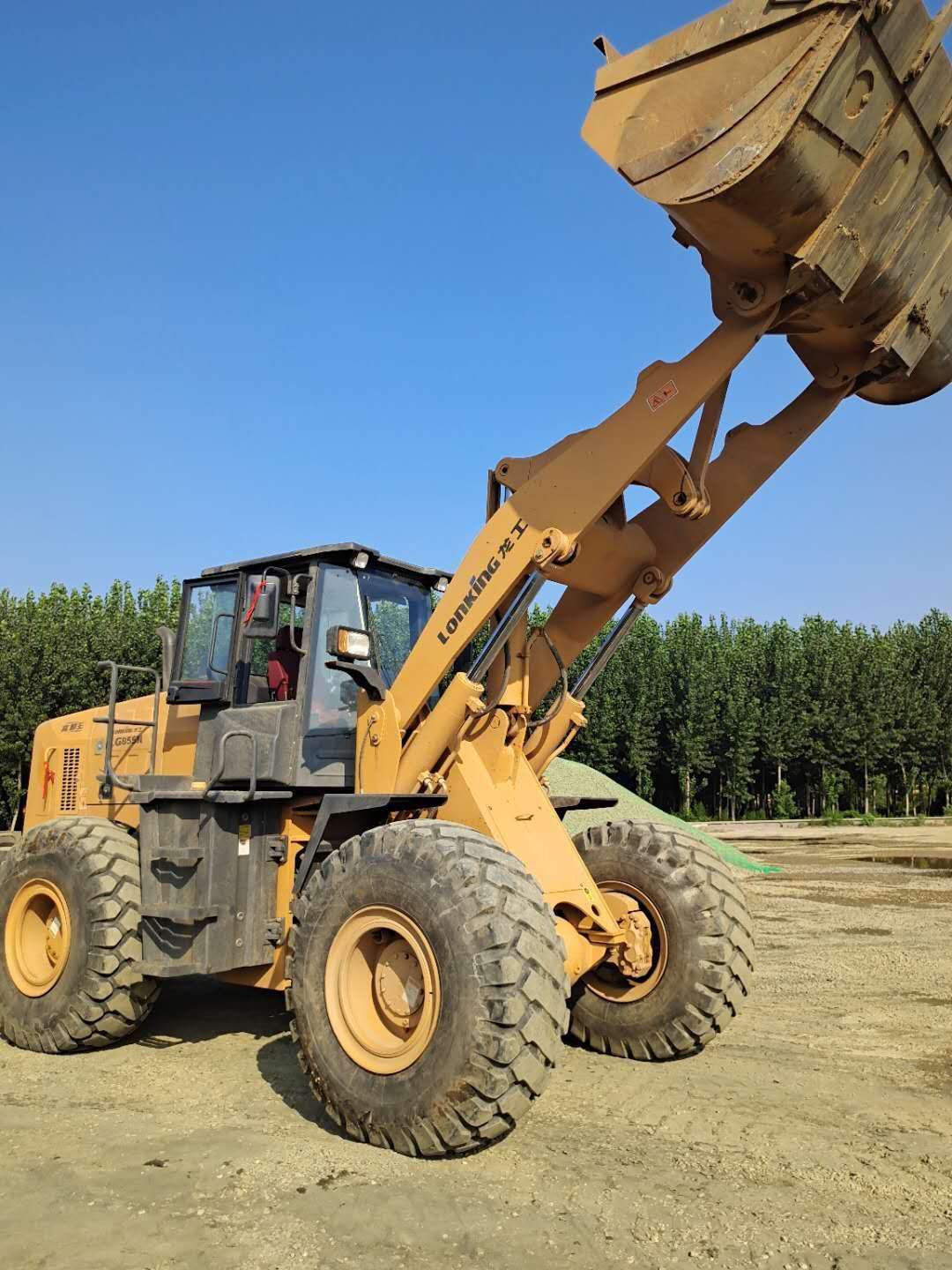 和 柳工,龙工两台50装载机,刚刚工作600小时,车子一直在装沙子土和灰