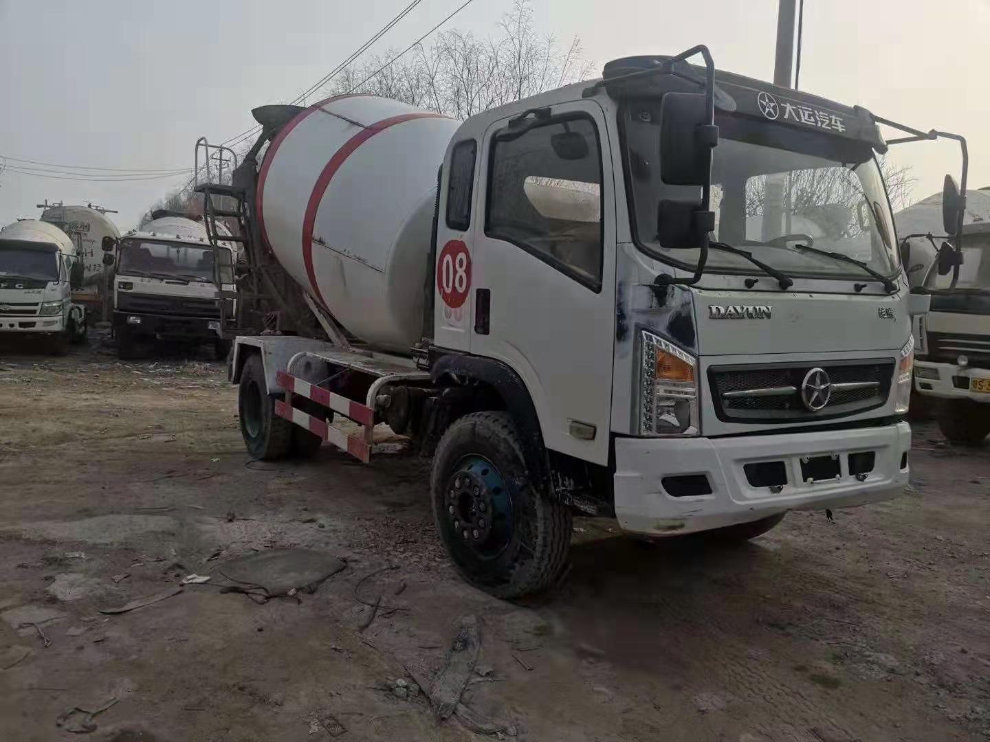 二手鸿达搅拌车小型混凝土搅拌车二手政刚