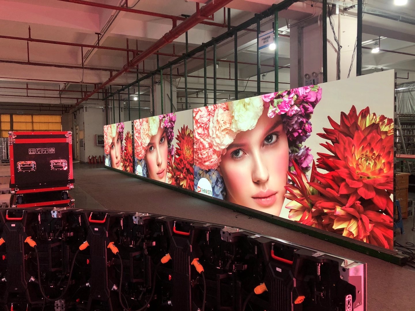 强力巨彩led显示屏厂家屏 p1.