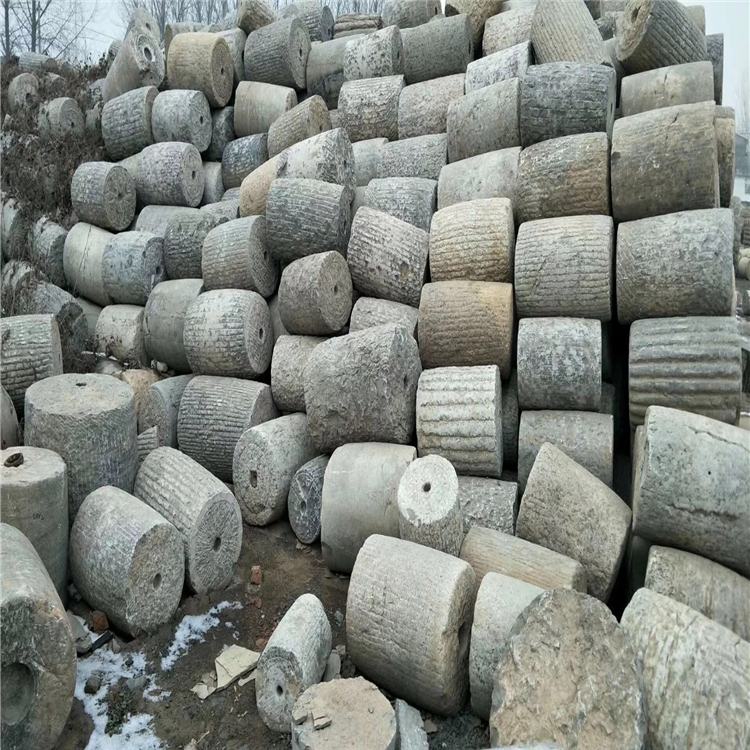 民间老石磙民间老石滚 青石老石滚常年供应 老石磙老石器