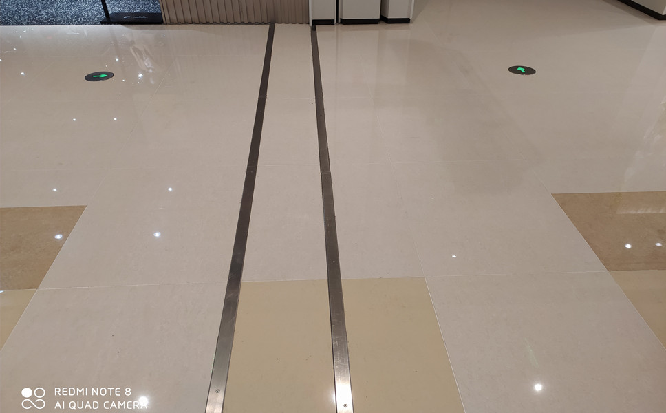 学校水磨石地面变形缝的选择