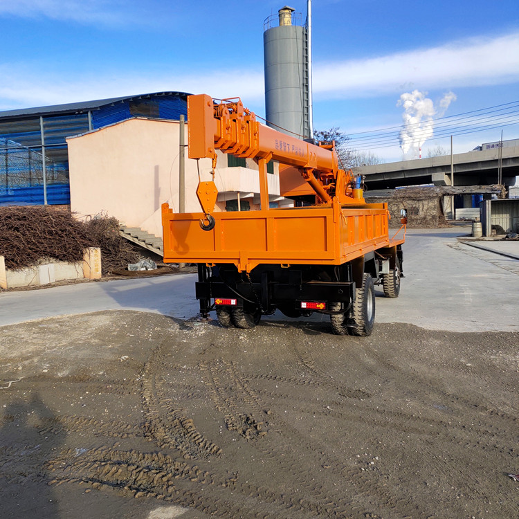 5吨四不像随车吊改装拖拉机拉吊车360度旋转液压支腿吊运一体机