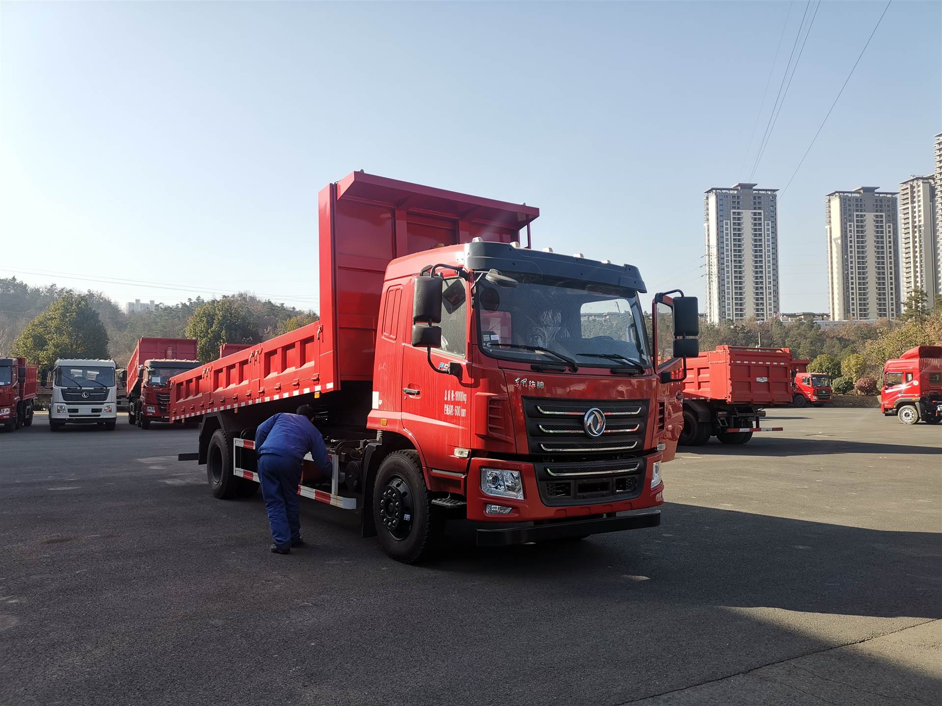 东风华神平板自卸车6.5米全能王自卸车拉钢筋木材