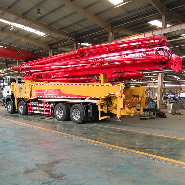 搅拌泵车,搅拌天泵,搅拌车载泵,混凝土泵车,混凝土输送泵,车载泵,施工