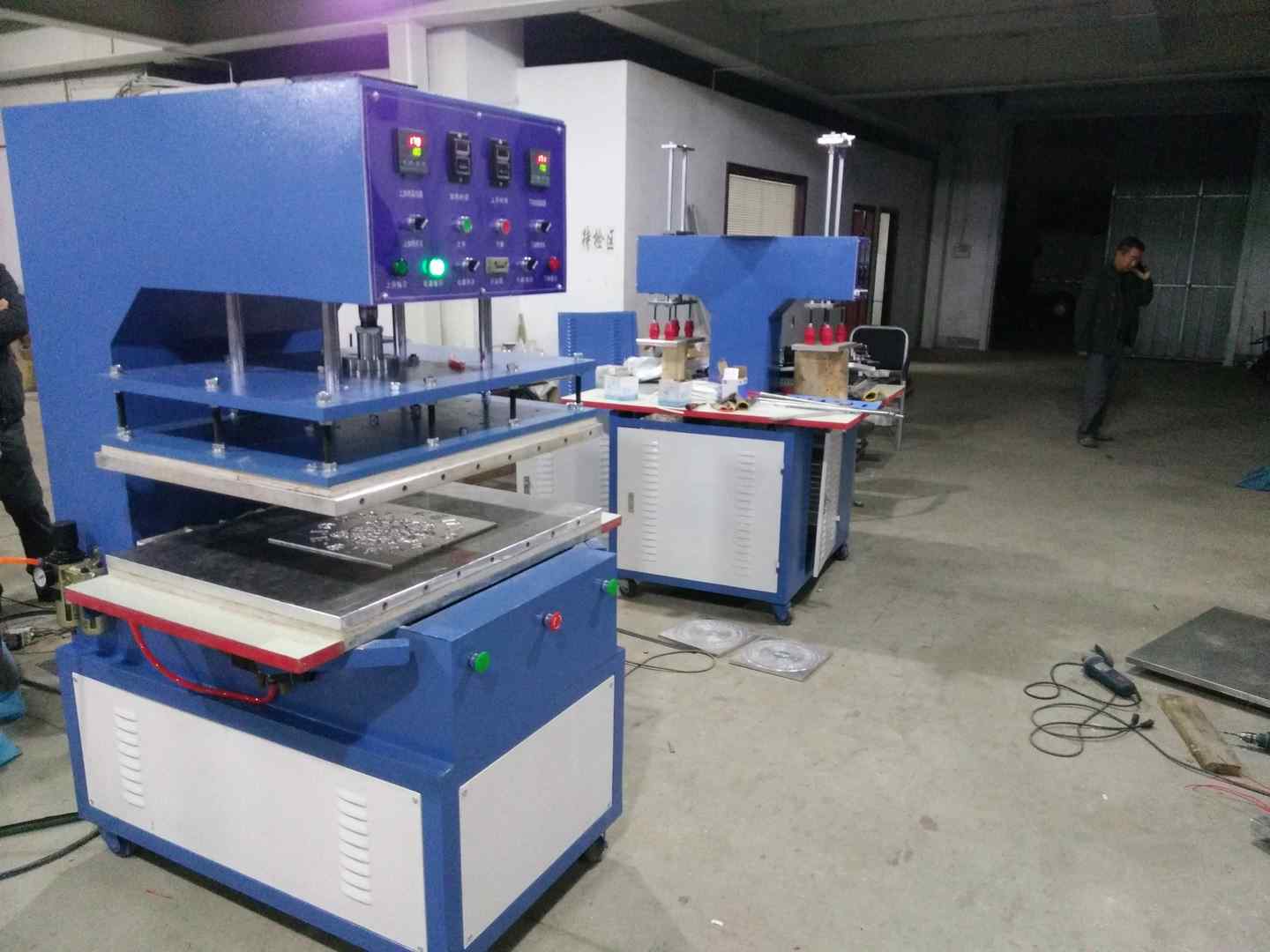 单头压花机凹凸压花机布料3d压花