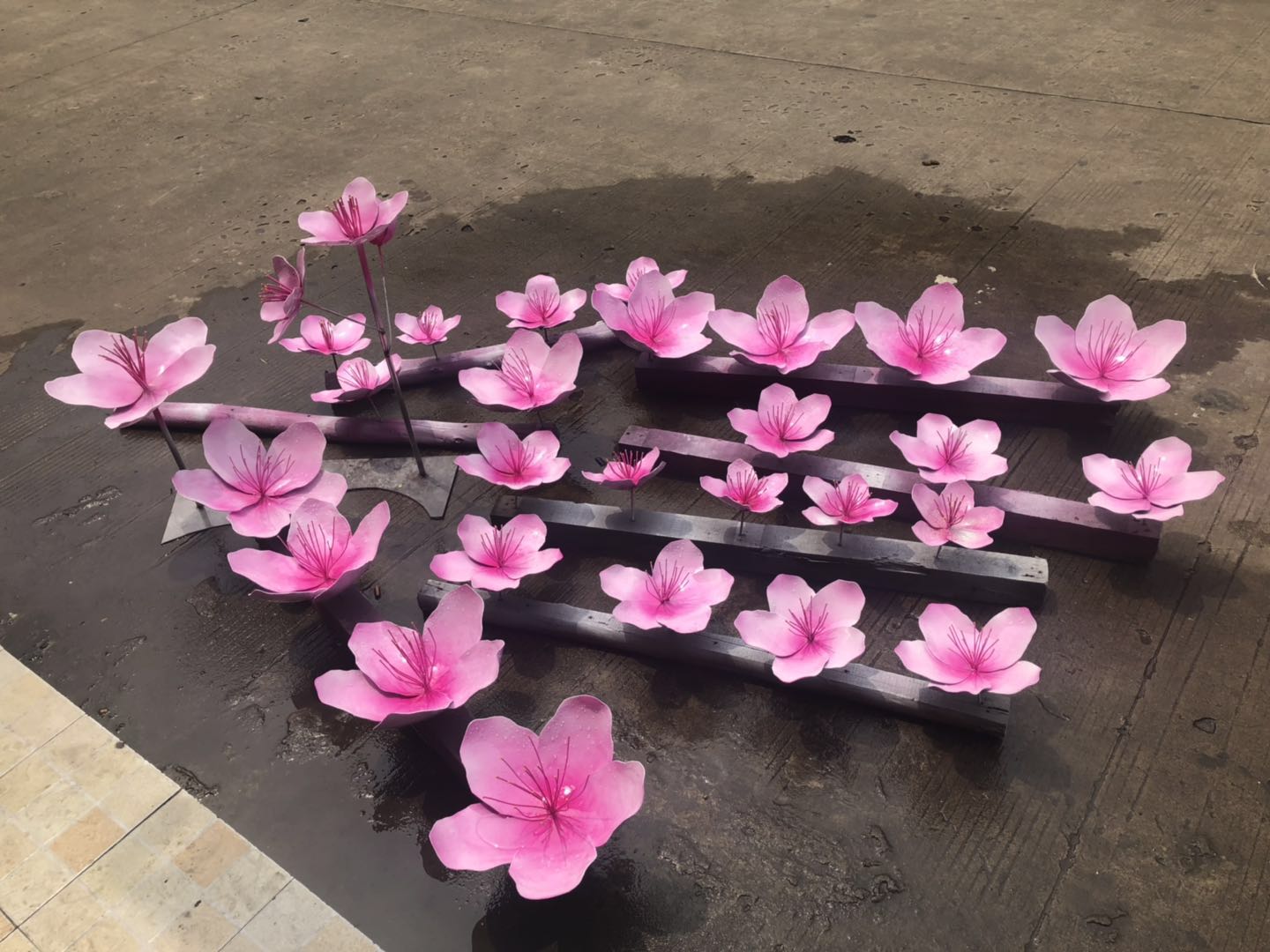 园林仿真不锈钢植物桃花雕塑抽象花朵不锈钢雕塑