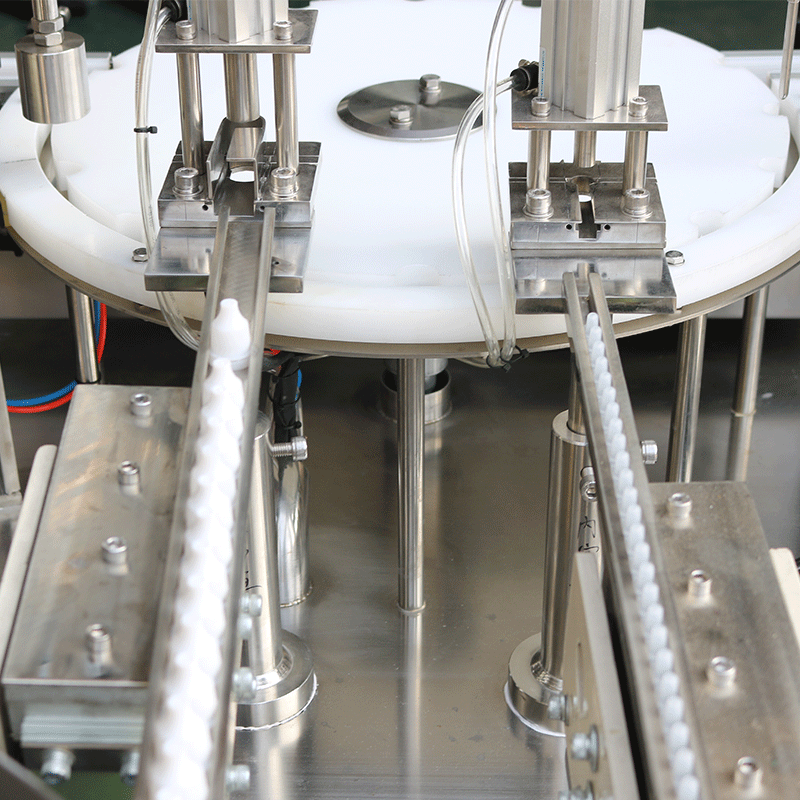 眼药水瓶全自动液体灌装机 2ml负压眼药水灌装旋盖机生产线