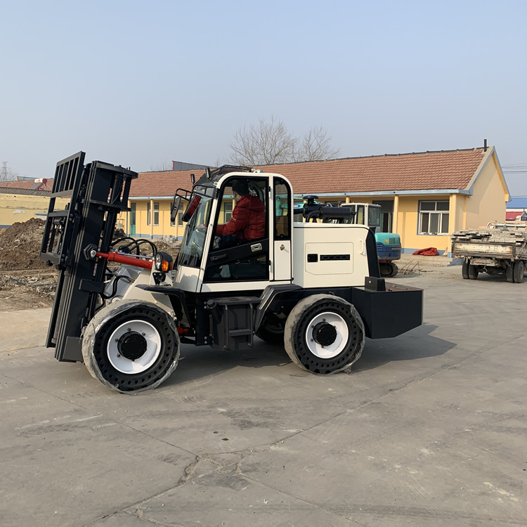 鲁工越野叉车图片民勤九迪35吨越野叉车多少钱