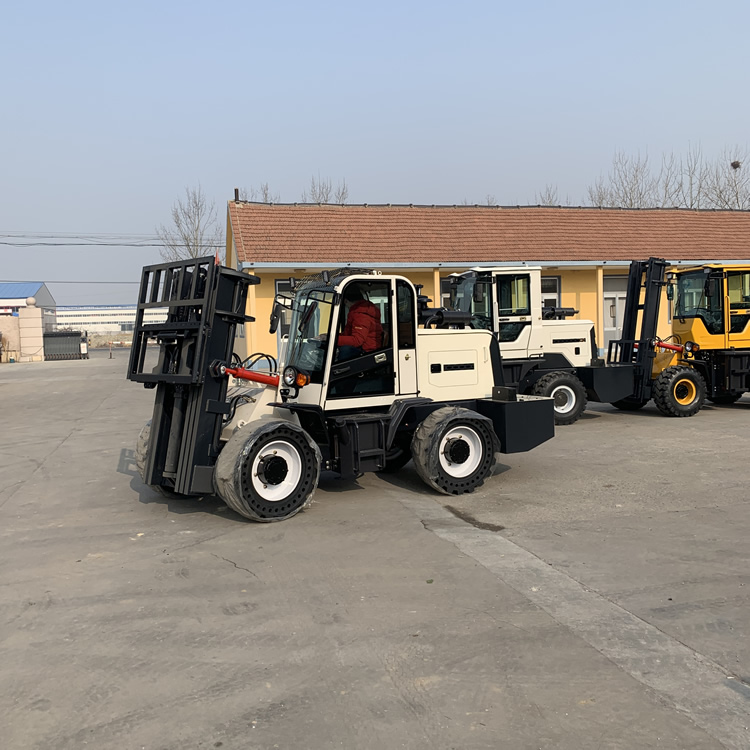 鲁工越野叉车图片民勤九迪35吨越野叉车多少钱