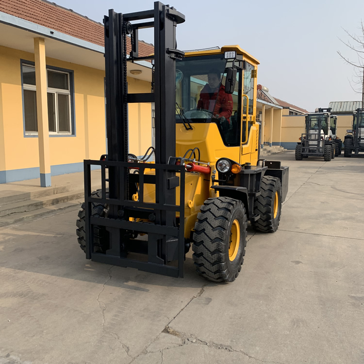 鲁工越野叉车图片民勤九迪35吨越野叉车多少钱