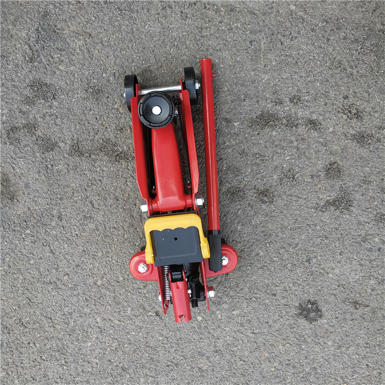 小型车载千斤顶卧式液压千斤顶轿车千斤顶