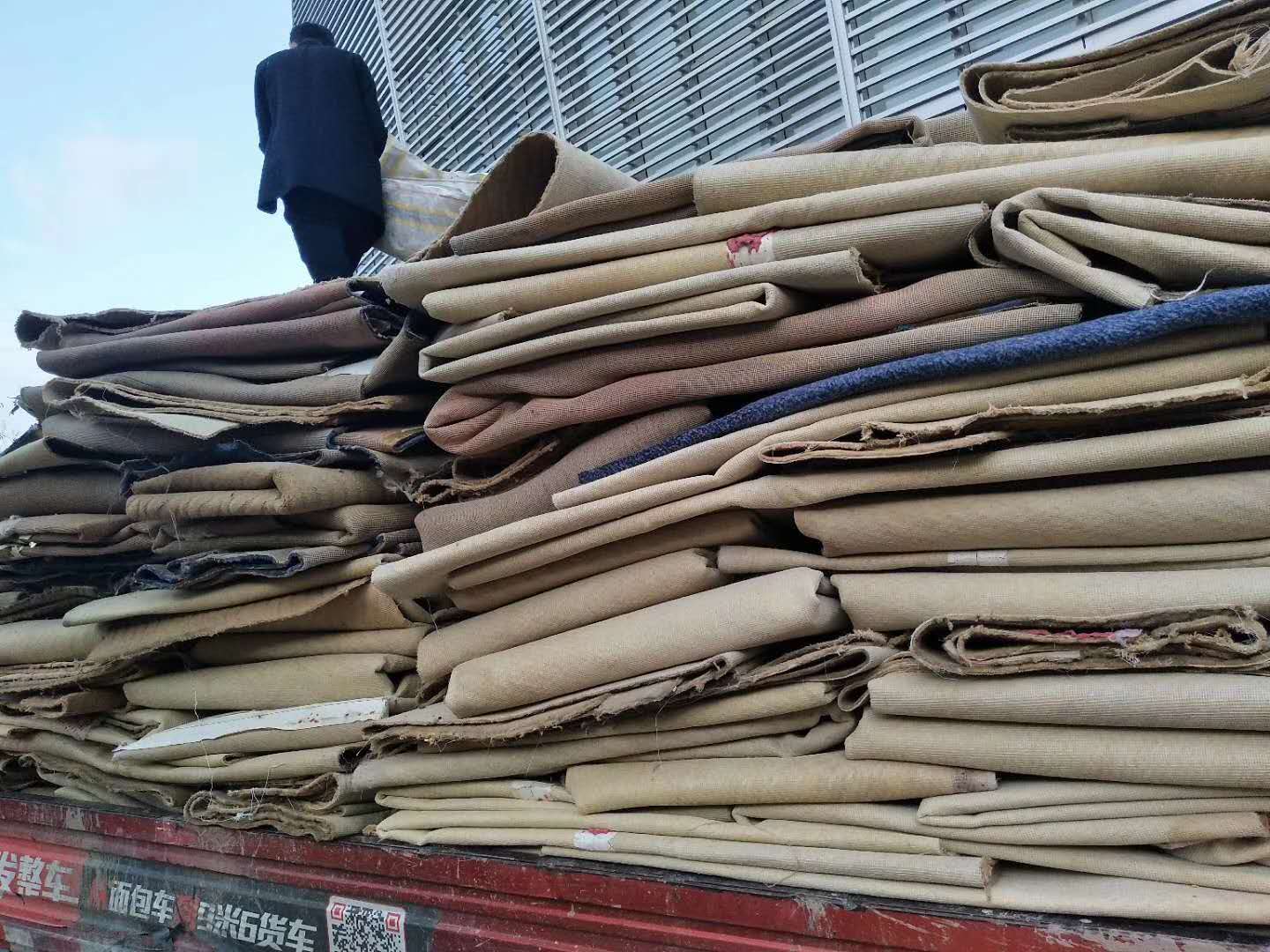 上海旧地毯出售上海二手地毯大量处理