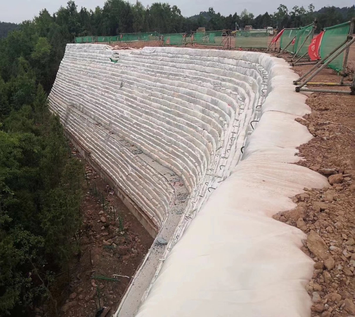 挡土墙耐久加筋滤网 填埋场土工滤网 货源充足发货快