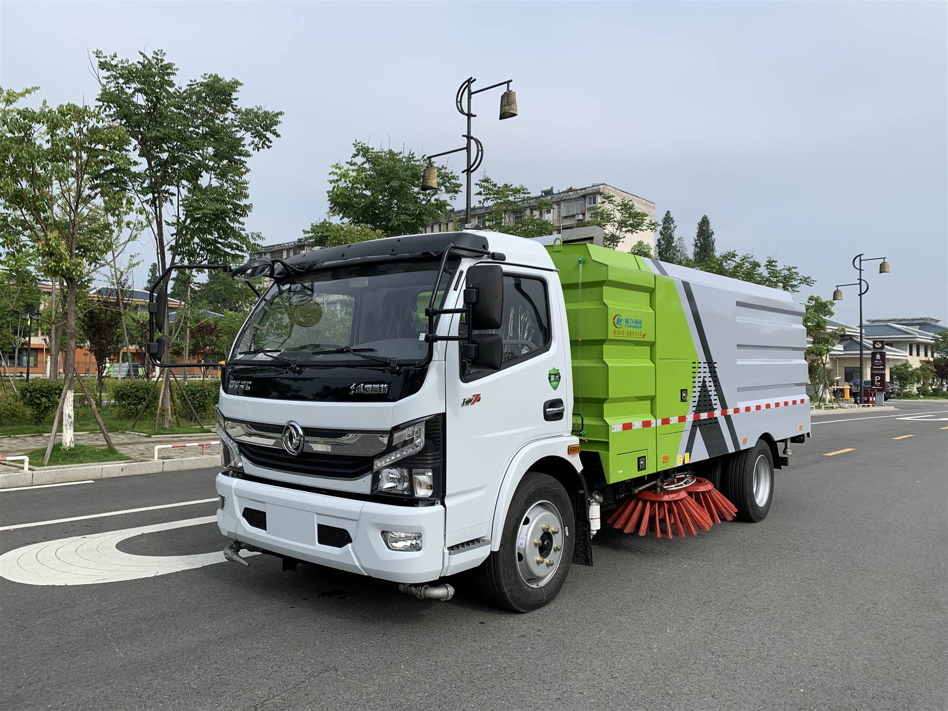 中小型扫路车多功能扫路车环卫车