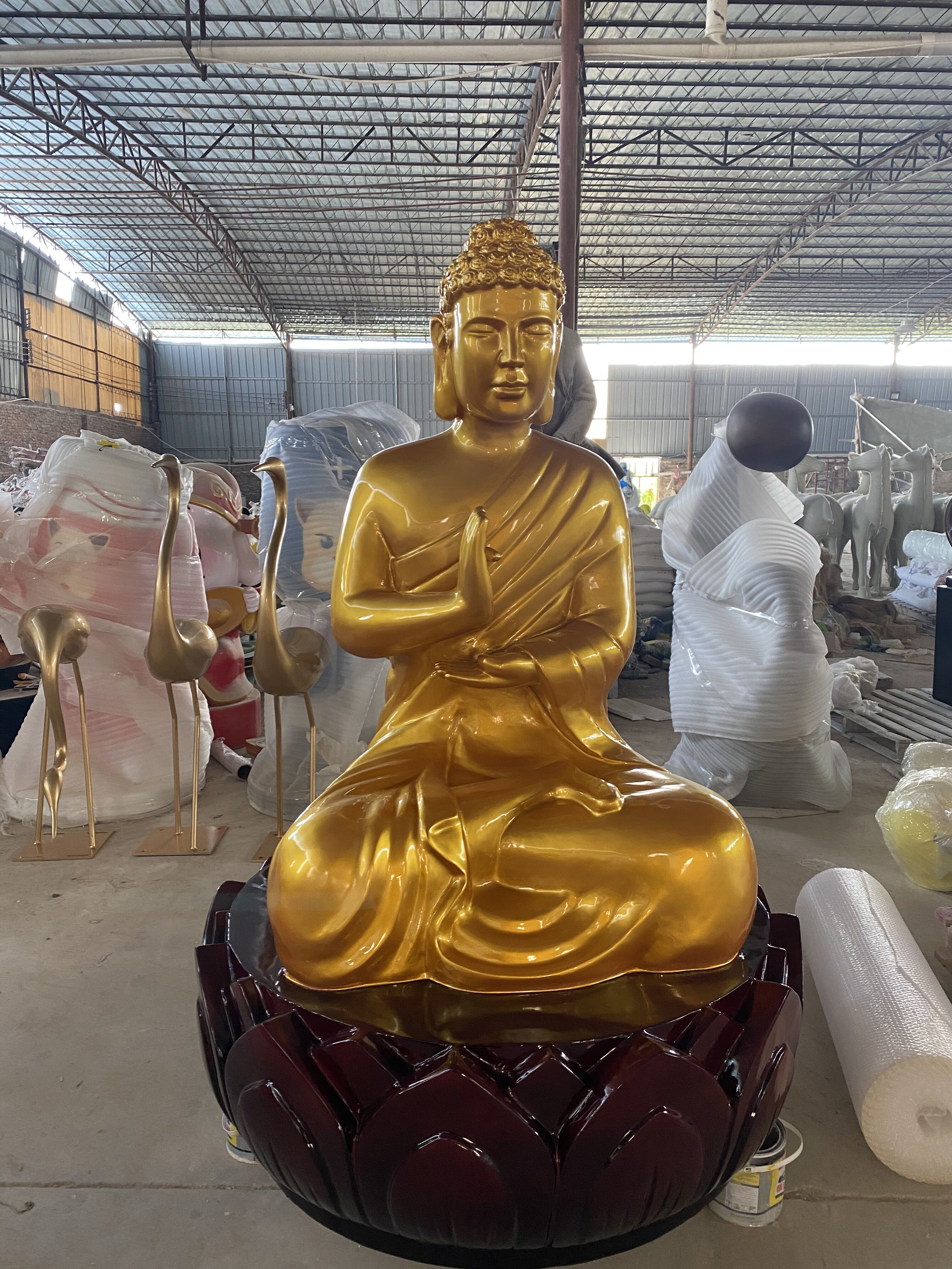 定制佛像玻璃钢雕塑 景观公园仿铜人物雕塑厂家