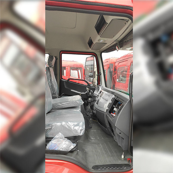 大运风驰半高顶驾驶室总成/大运风驰半高顶驾驶室图片