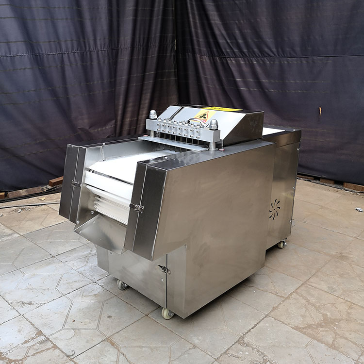 全自动剁鸡块机机器特点:1,切鸡块机的工作为全自动模式.