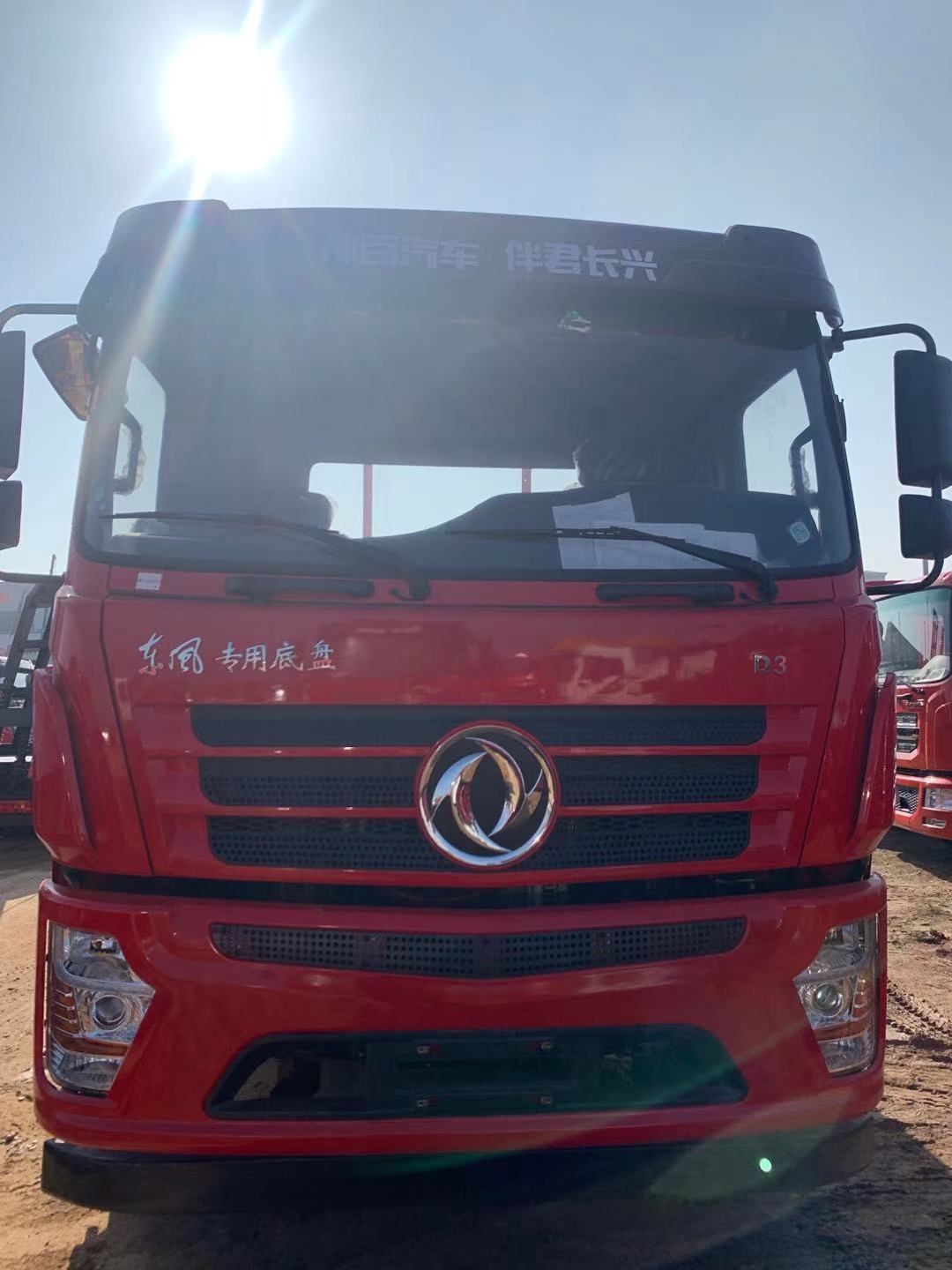 东风d3l小三轴平板车