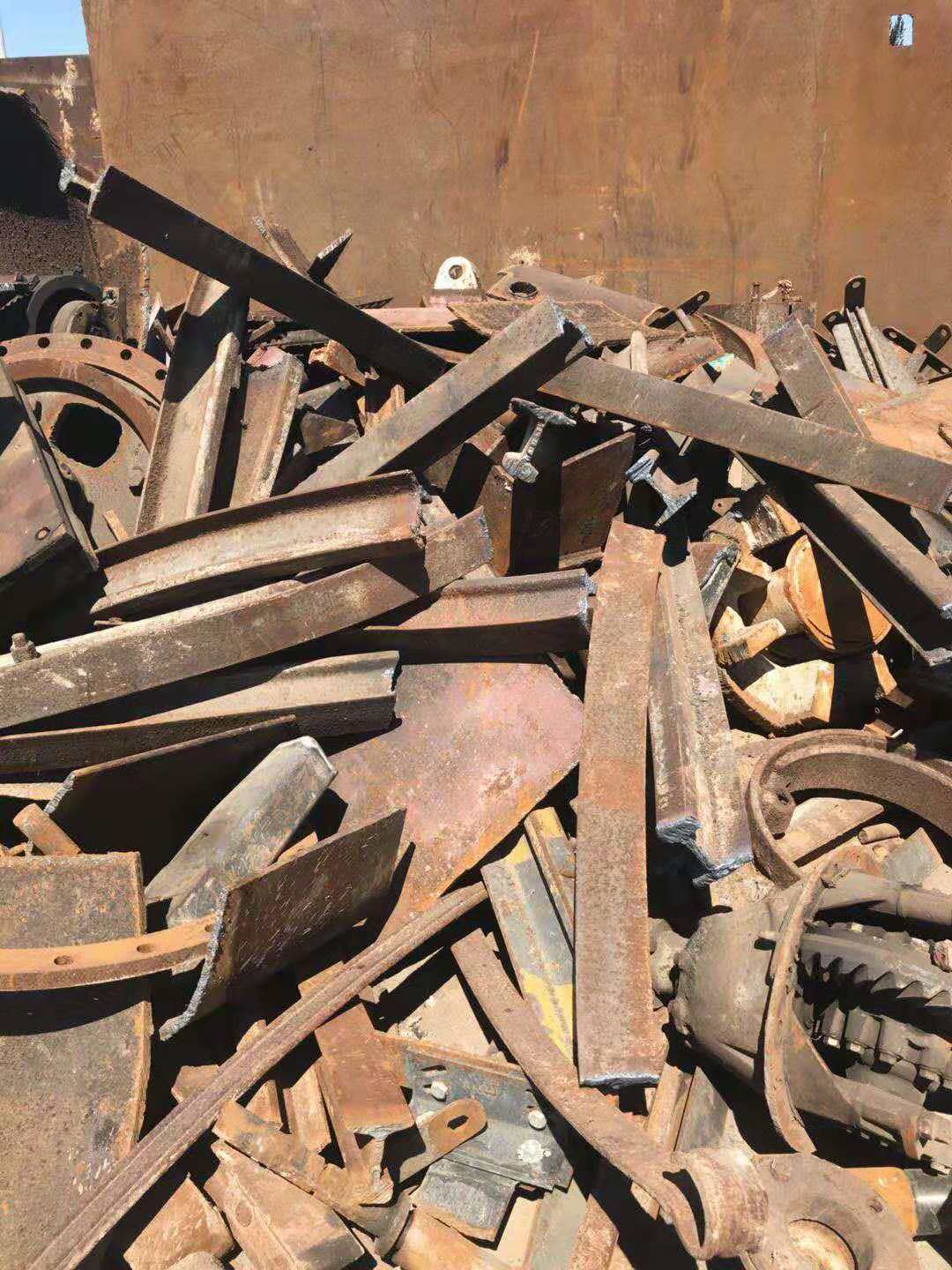 长春钢厂废铁回收 废钢轨道回收下线塔吊回收