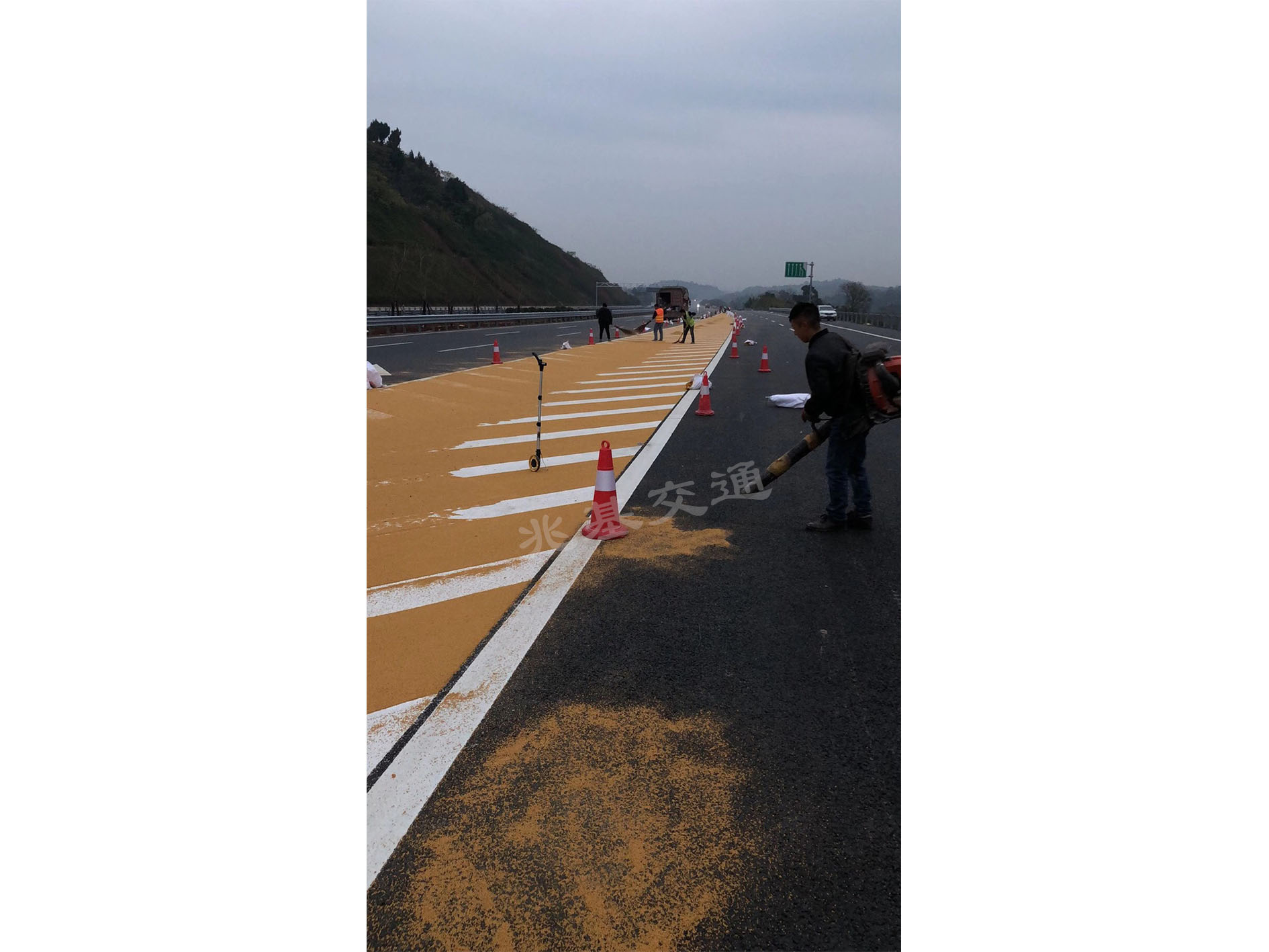 重庆彩色抗滑层路面施工 陶瓷颗粒薄层抗滑层公司-搜了网