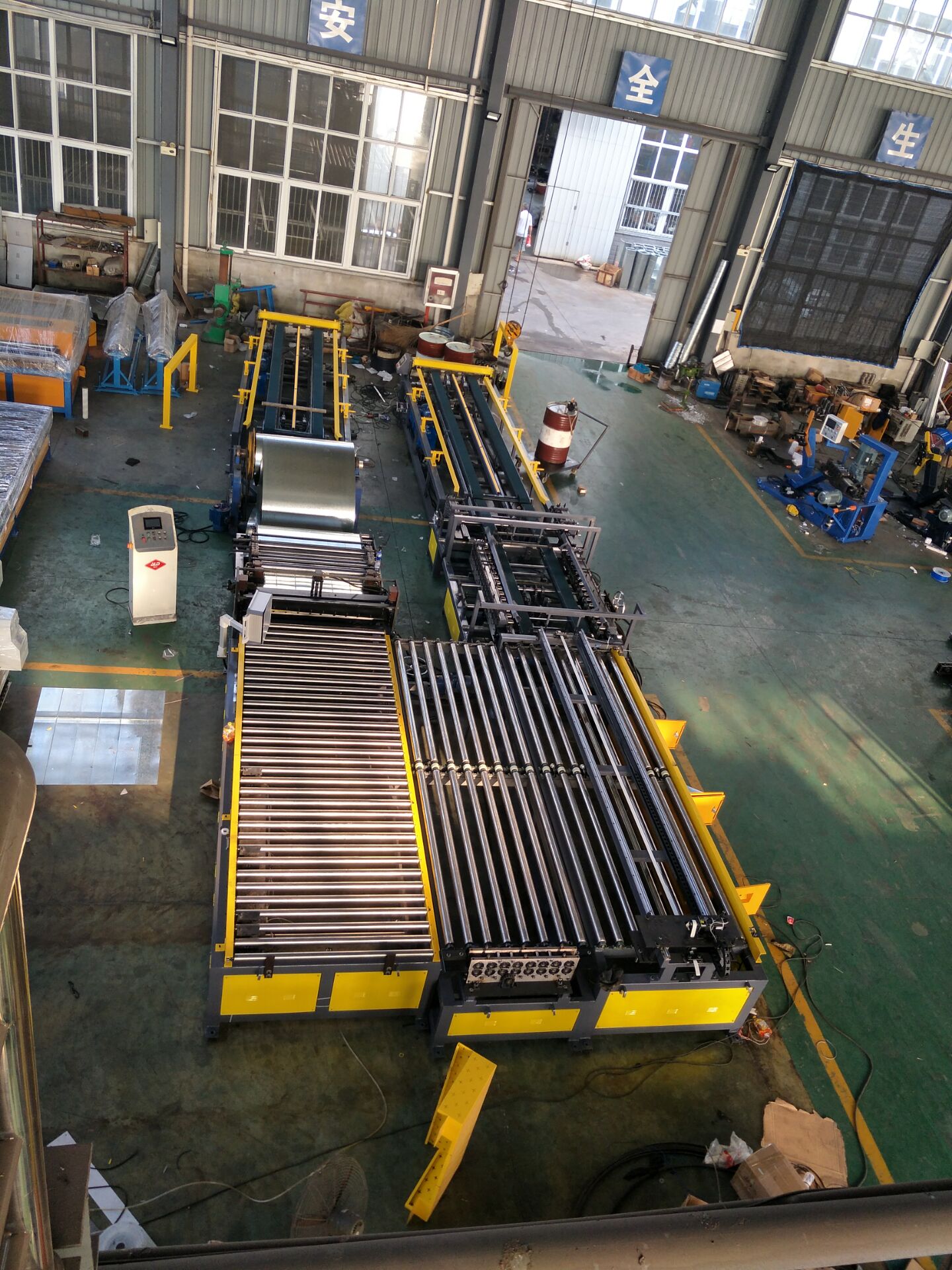 4个放料盘)2风管板材校平下料主机5,通常风管生产线的养护周期是半年