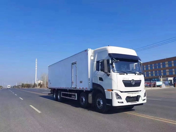 东风天龙前四后八9米4厢体冷藏车,冷链运输车,上户无忧