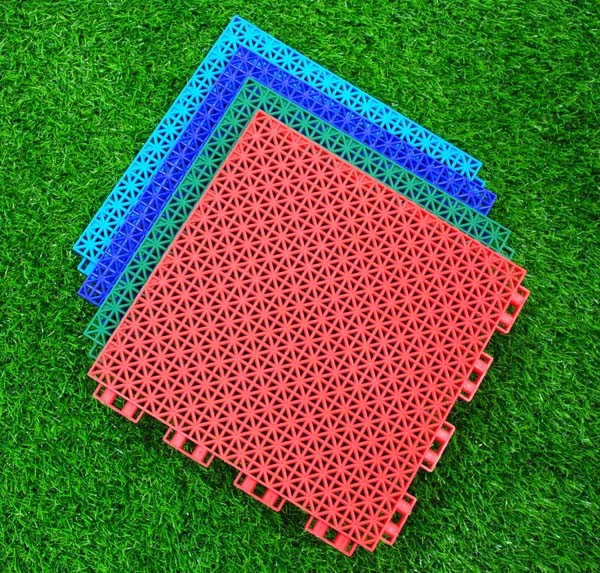 室外篮球场悬浮地板 排球场悬浮地胶供应 羽毛球场拼接运动地板