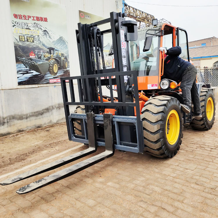 叉钢管用四驱叉车厂家le香港