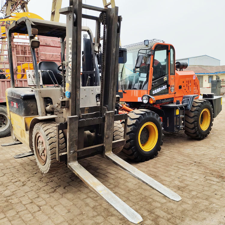 叉木材可抱抓全驱叉车定做le江西