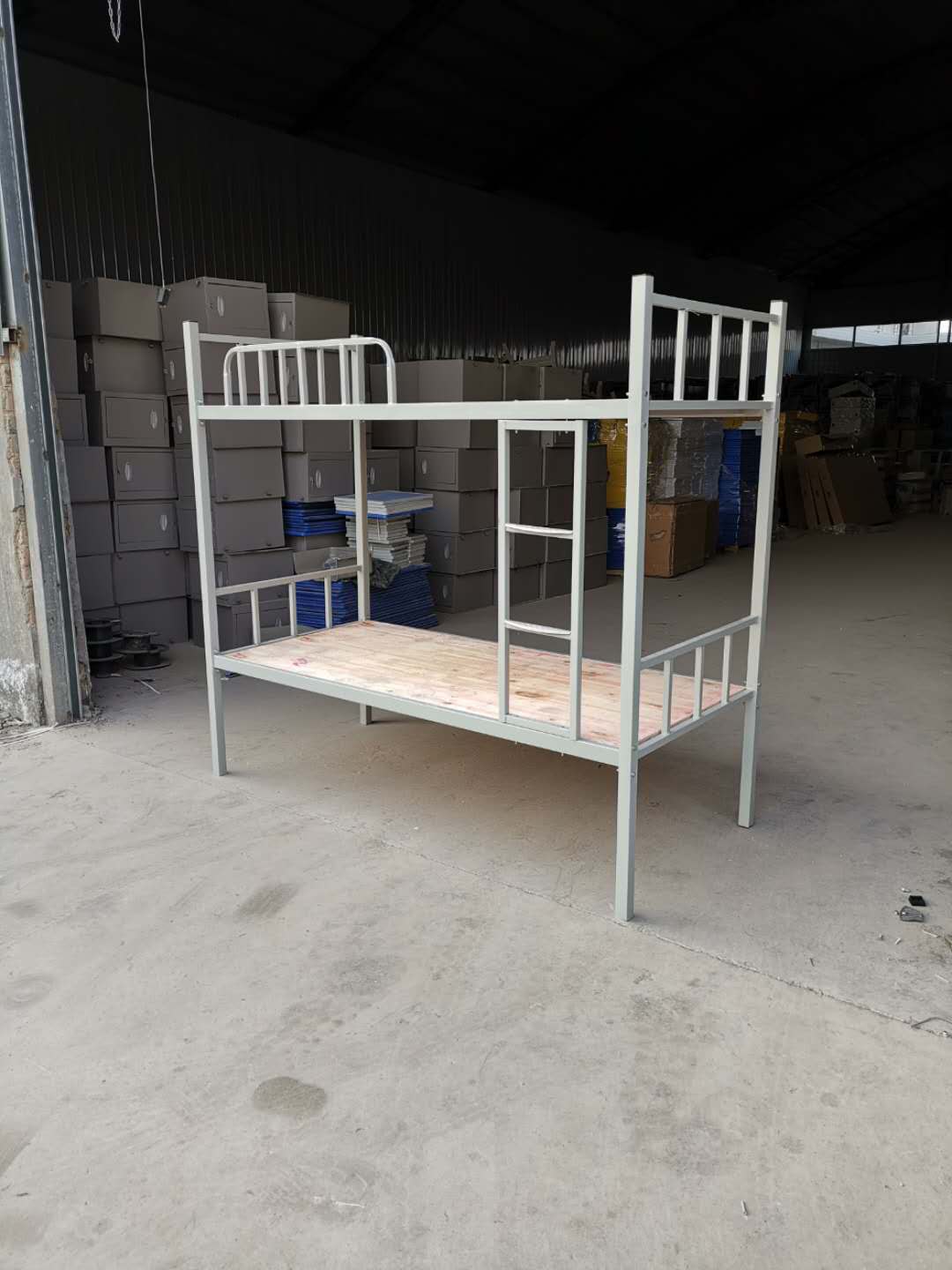 肇庆市高低床实木上下床铁质上下铺工地上下床员工宿舍床