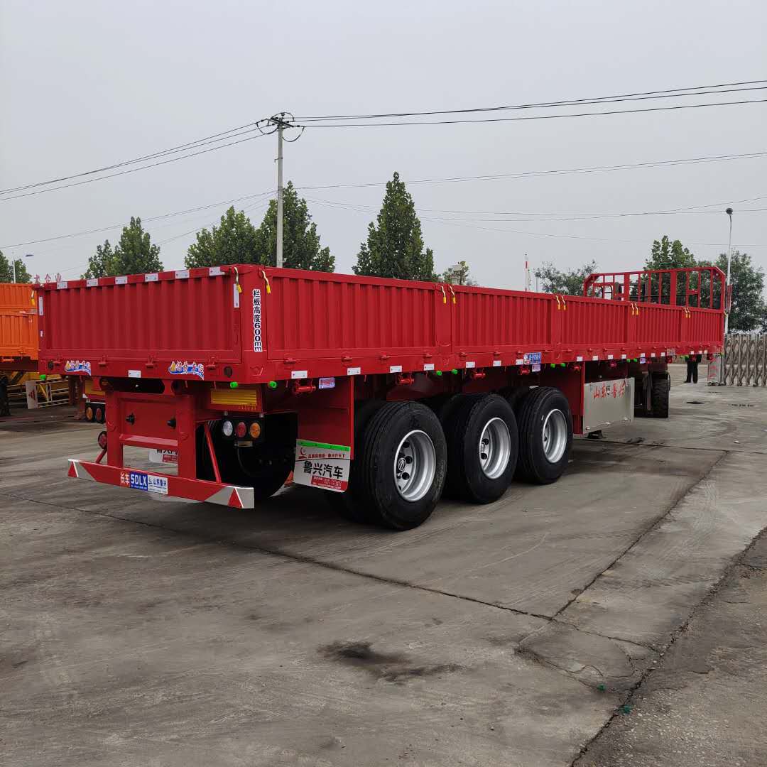 轻型栏板运输半挂车 厂家批发价格