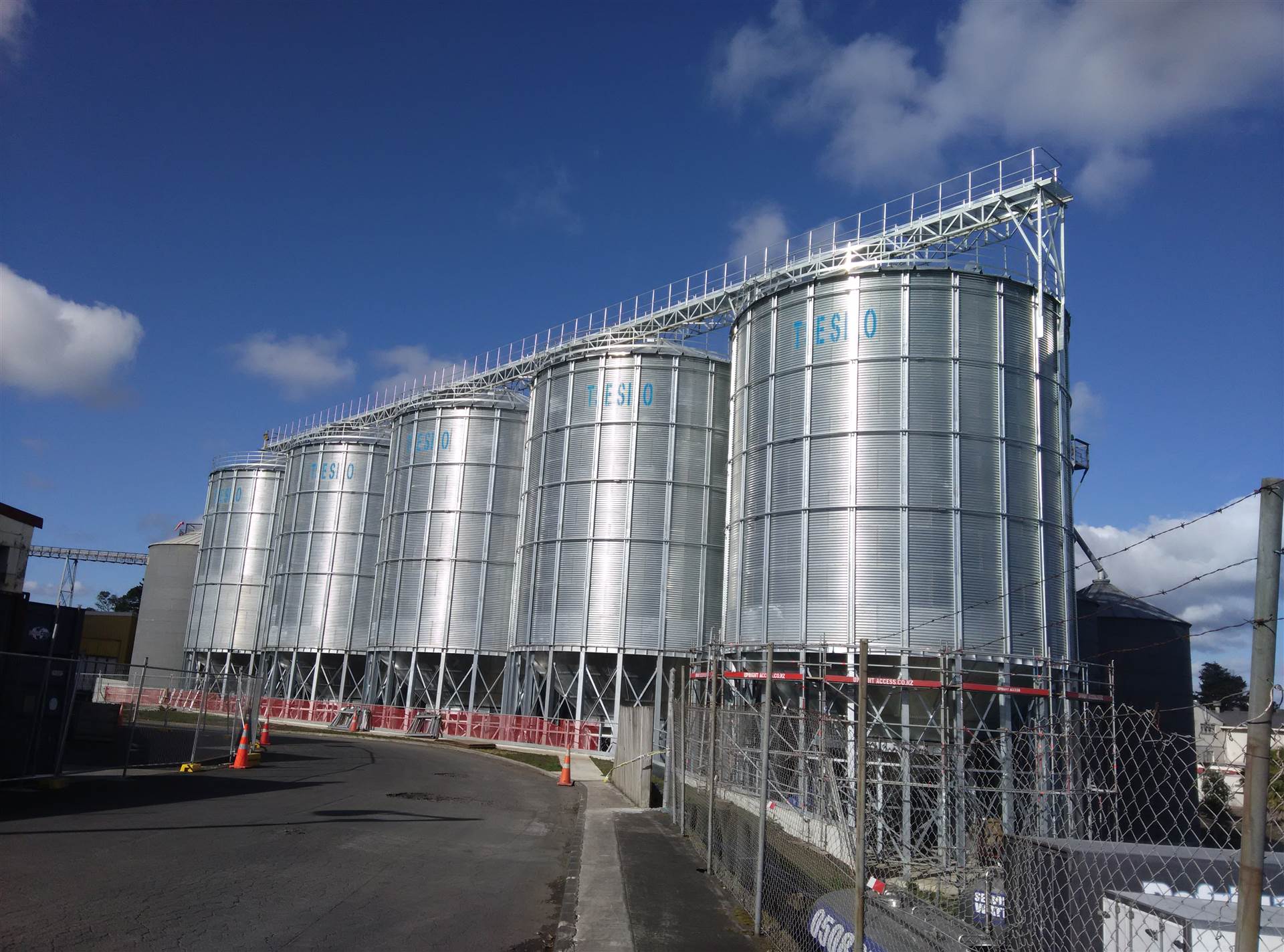 粮食钢板仓生产定制大中小型粮食立筒仓粮食储存罐山东厂家