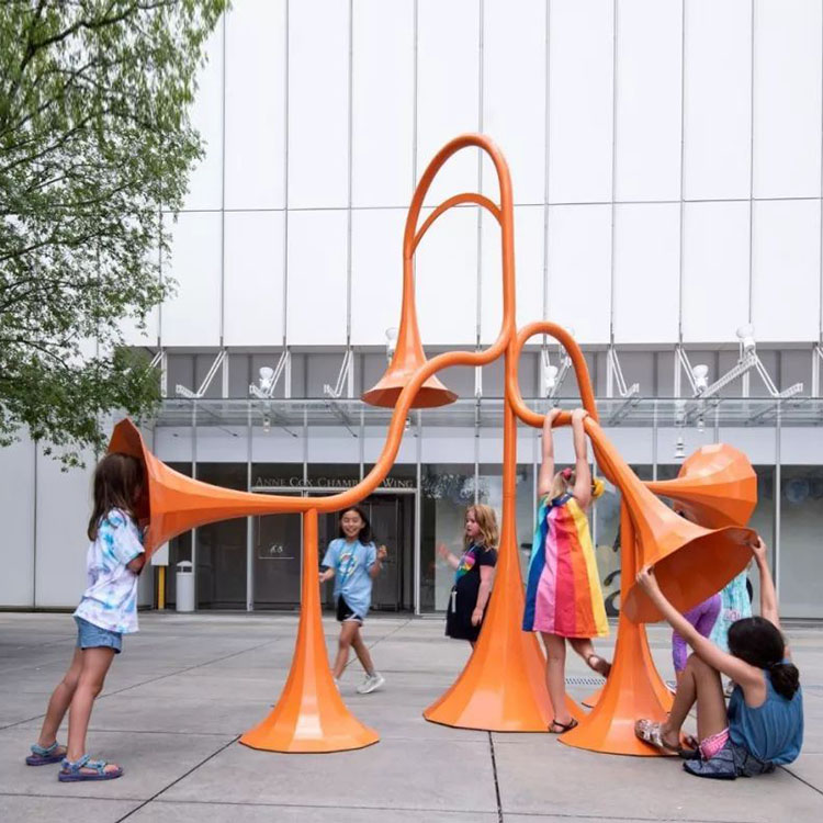 山东烟台喇叭造型互动雕塑