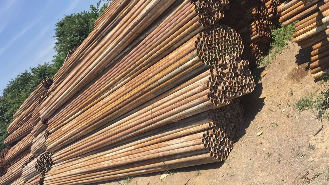 辽宁地区沈阳市工地架子管回收大量 工地搅拌机回收