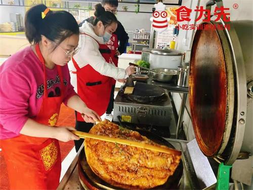 宁波余姚学酱香饼千层饼摆摊