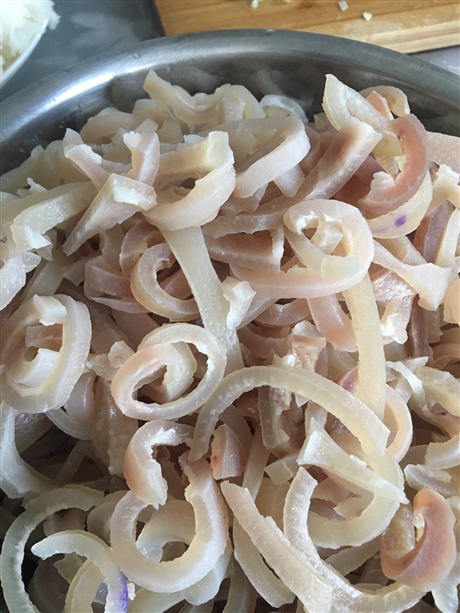 泡椒猪皮猪皮丝冷冻猪皮猪皮批发