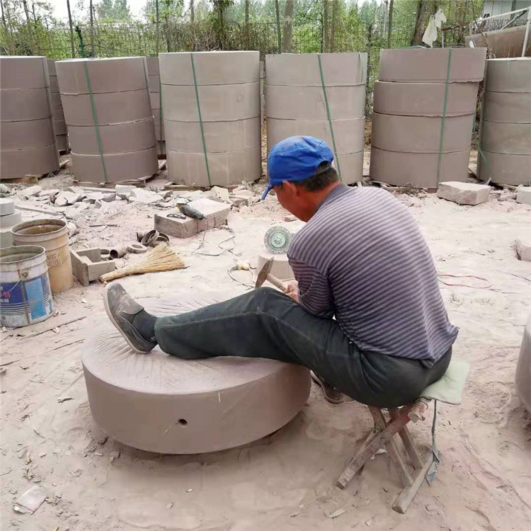 煎饼石磨机  老石匠石磨机 全自动电动石磨机供应