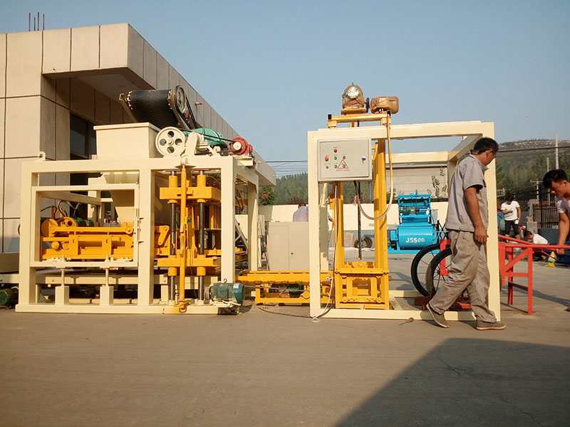 彩色路面砖机市政人行道路面砖设备多功能彩色路面砖机