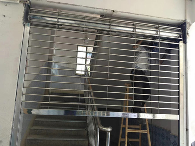 通花卷闸门定做_通花卷帘门_直吊通花卷闸门