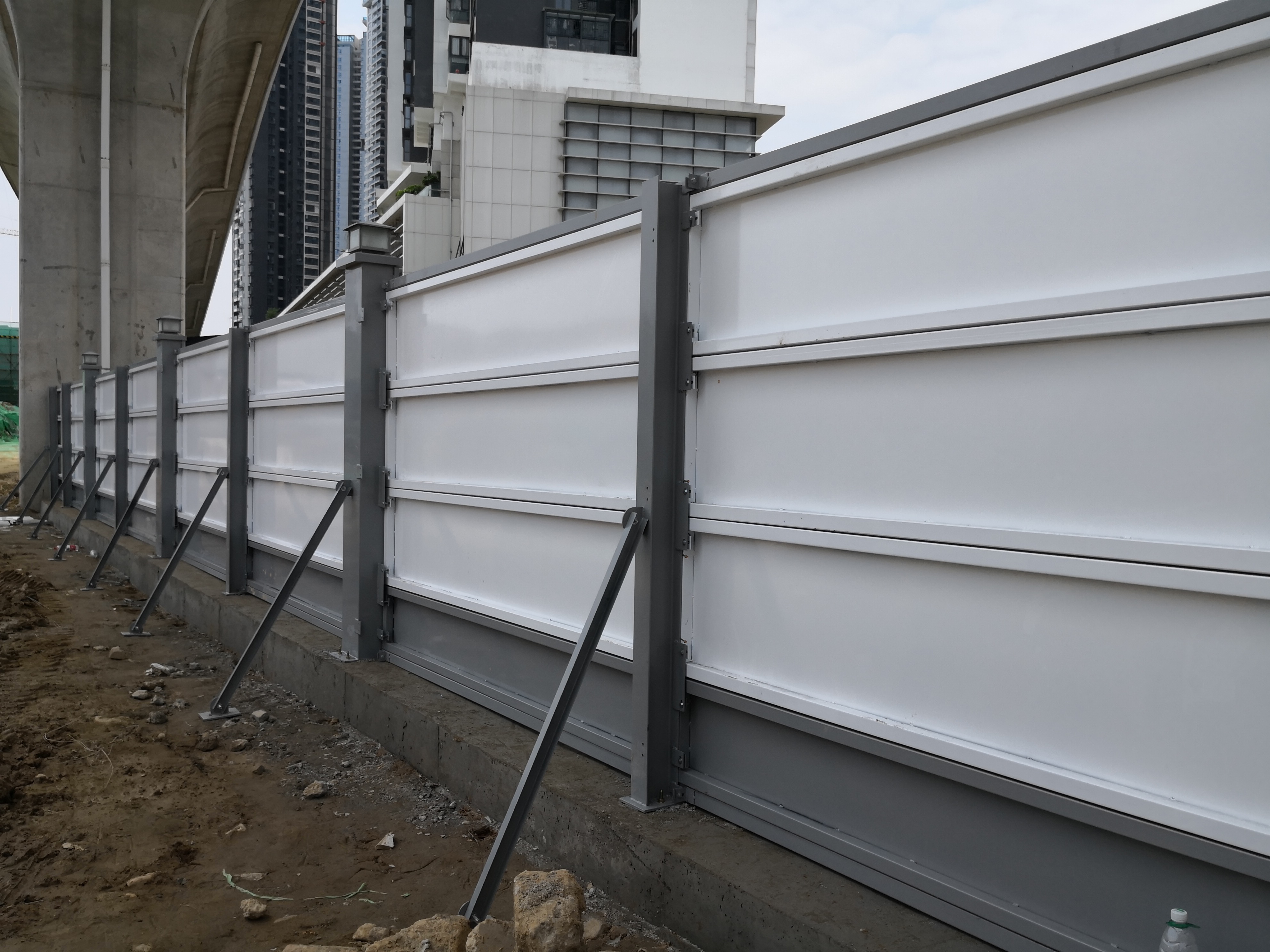 深圳施工围挡加强a款 宝安钢板烤漆围挡